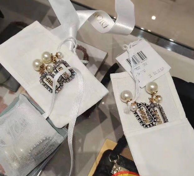 Dior飾品 迪奧經典熱銷款滿鑽耳環 五角星珍珠字母耳釘  zgd1121